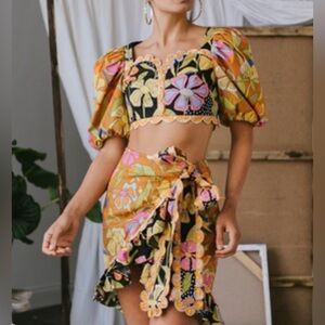 NWT - CeliaB Galan Puff Sleeve (XL) & Acacia Floral Mini Skirt (LG) Bundle!